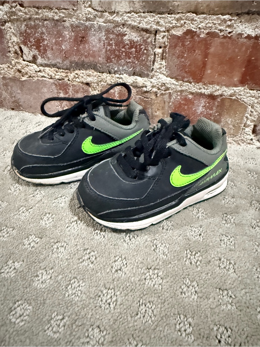 Nike Air Max Kids Black Sneakers with Neon Green Swoosh